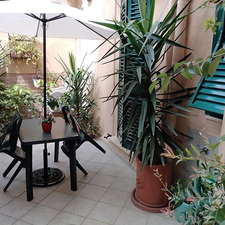 Il Piccolo Eden - Private Garden Apartment Ливорно Екстериор снимка