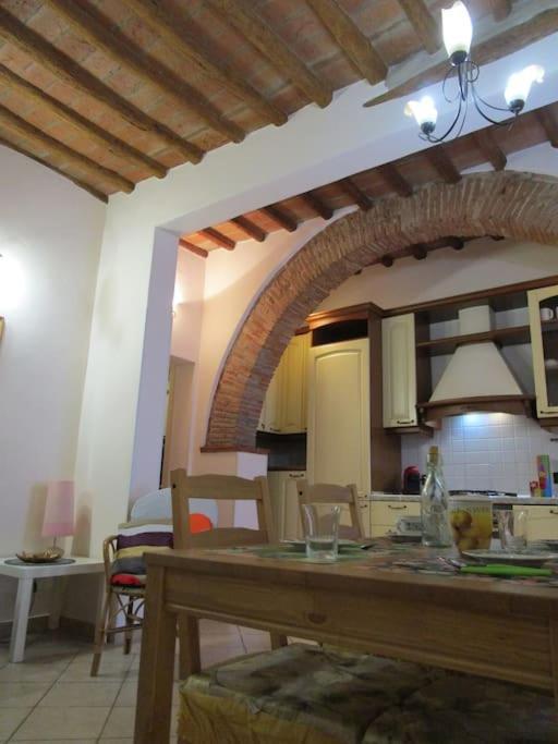 Il Piccolo Eden - Private Garden Apartment Ливорно Екстериор снимка