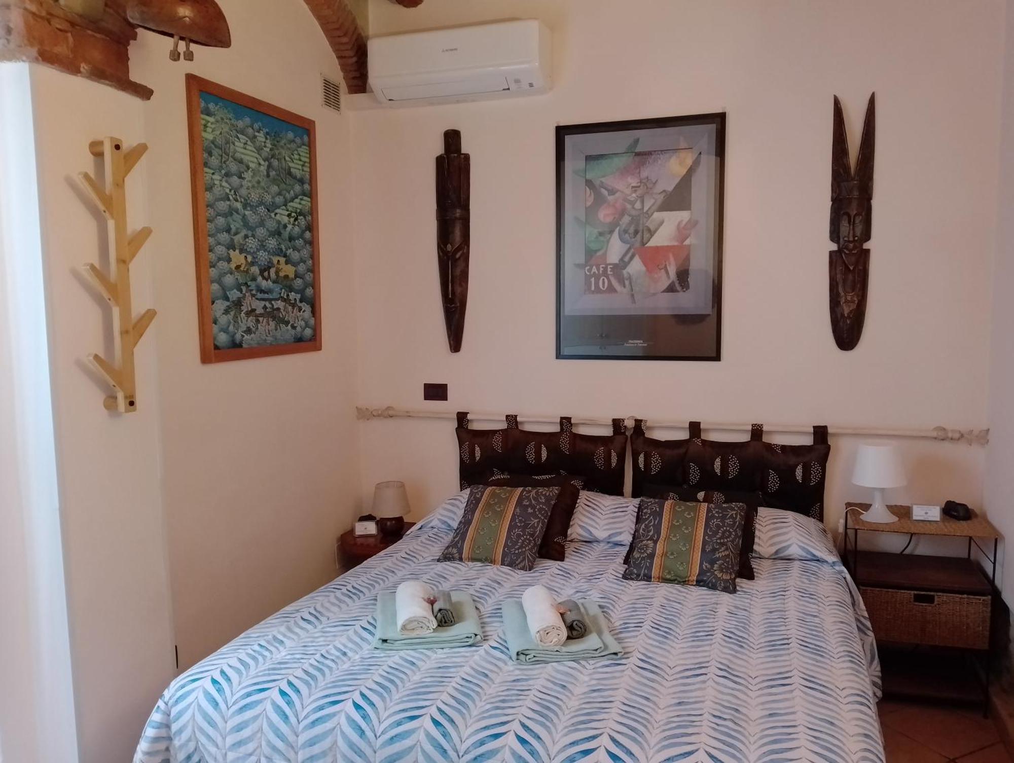 Il Piccolo Eden - Private Garden Apartment Ливорно Екстериор снимка