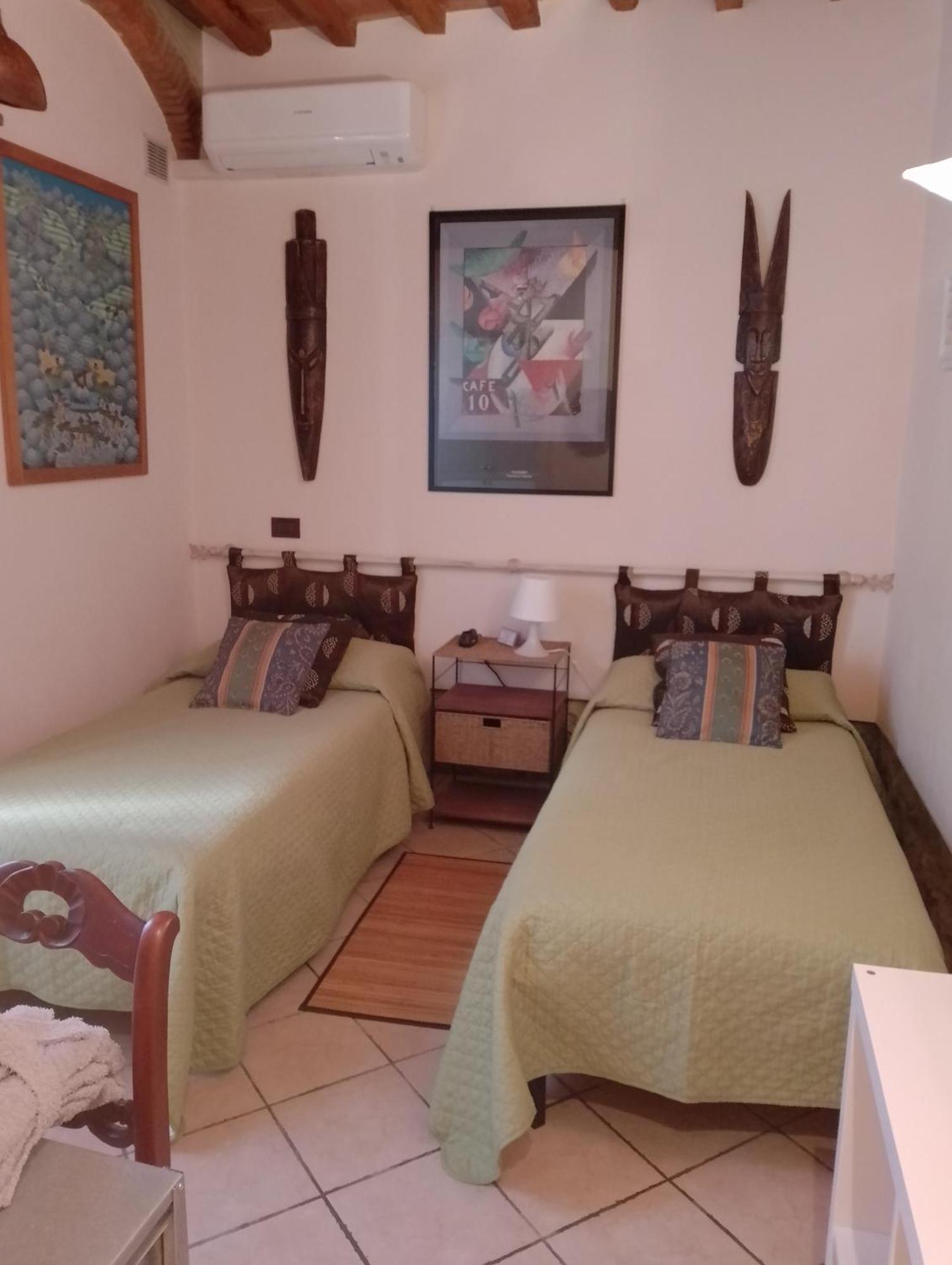 Il Piccolo Eden - Private Garden Apartment Ливорно Екстериор снимка